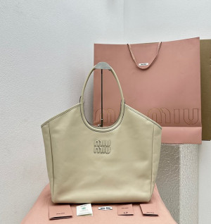 미우미우 23FW MIU MIU 아이비 가죽백