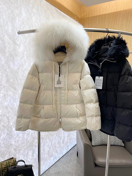 몽클레어 로쿠스텔 패딩