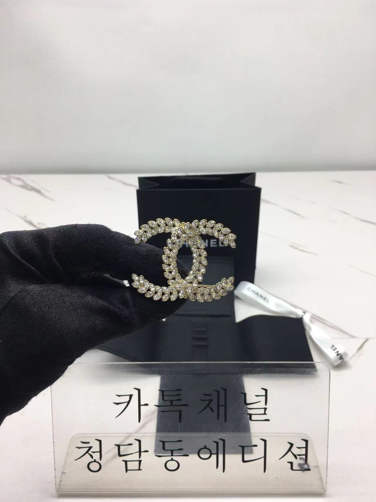 샤넬 CC로고 크리스탈 브로치 ABA563 B10721 NN527 (2COLOR)