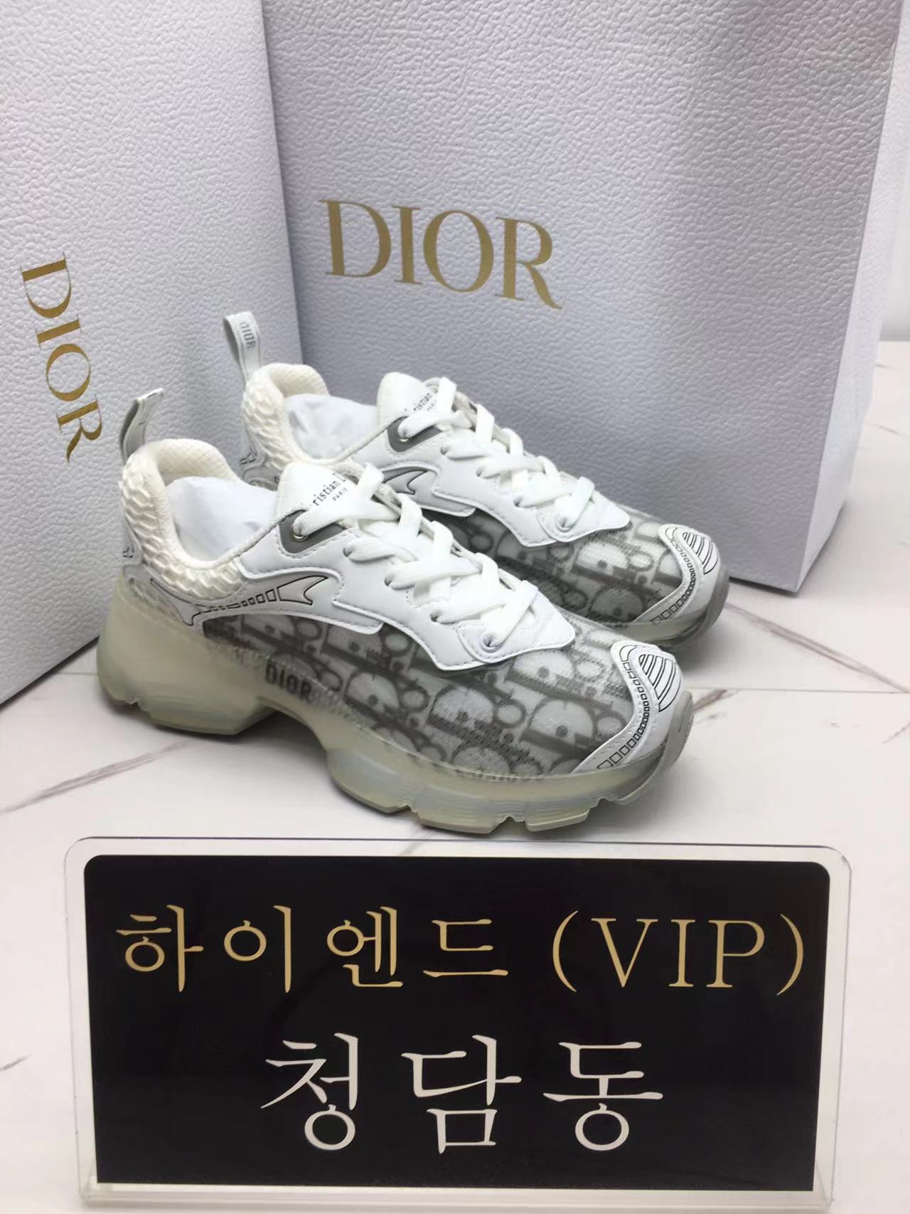 디올 VIBE 스니커즈