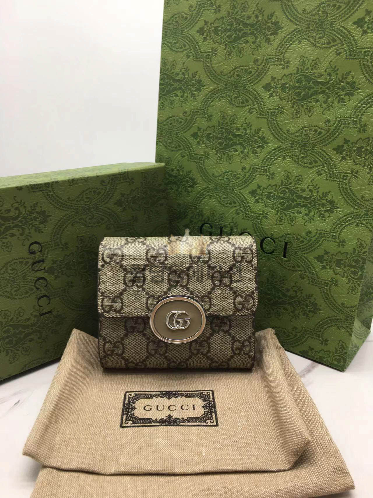 구찌 쁘띠 GG 미디엄 반지갑 760197