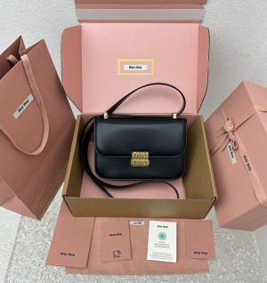 미우미우 MIU MIU 가죽 메탈로고 버클 숄더백