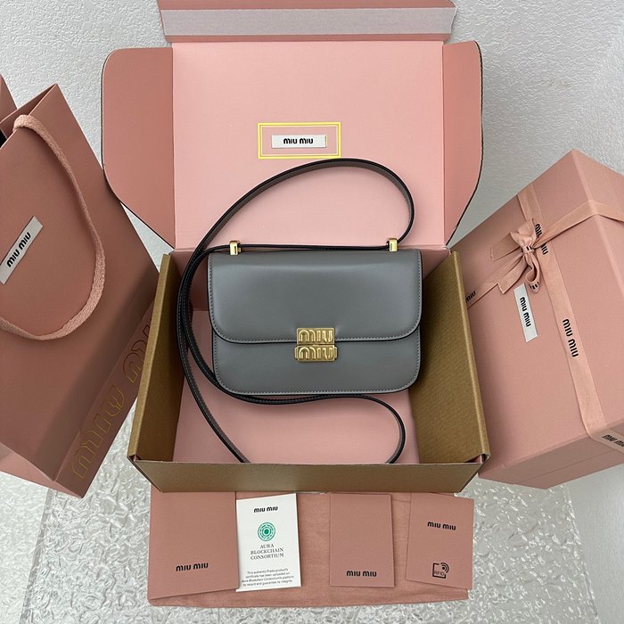 미우미우 MIU MIU 가죽 메탈로고 버클 숄더백