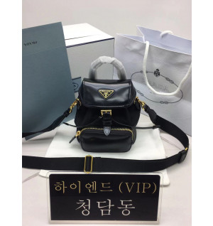 프라다 PRD 드로스트링 플랩 백