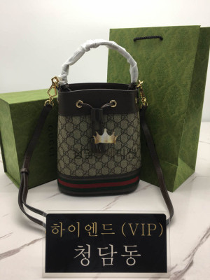 구찌 오피디아 GG 스몰 버킷백 브라운