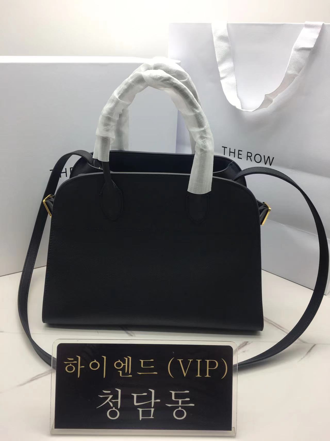 더 로우 마고 12 백 (컬러 블랙)