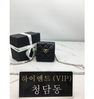 샤넬 23SS 하트 턴락 체인 미니백
