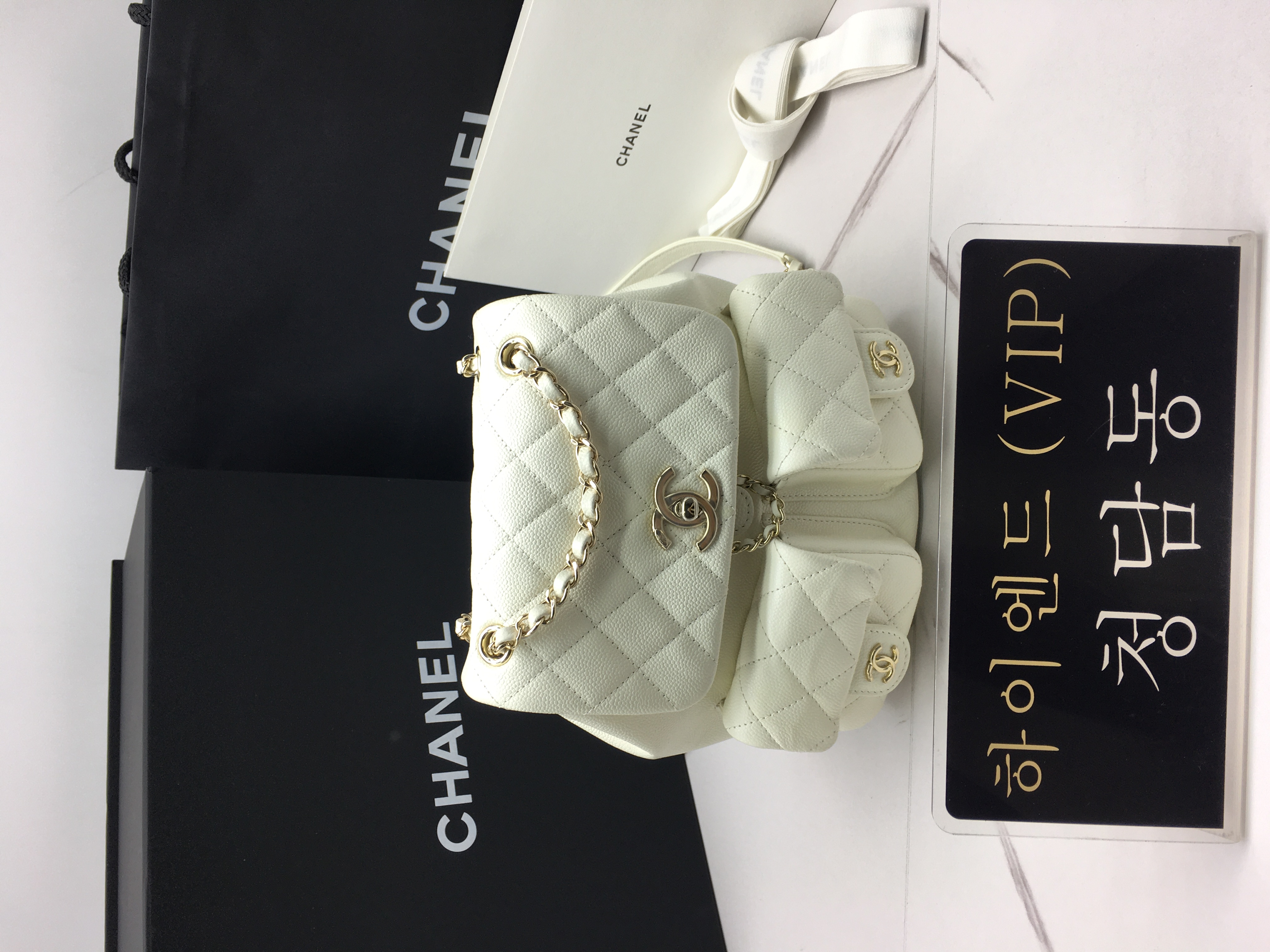 샤넬 22P 듀마 투포켓 백팩 미디움 카프스킨 캐비어 (하이엔드급)