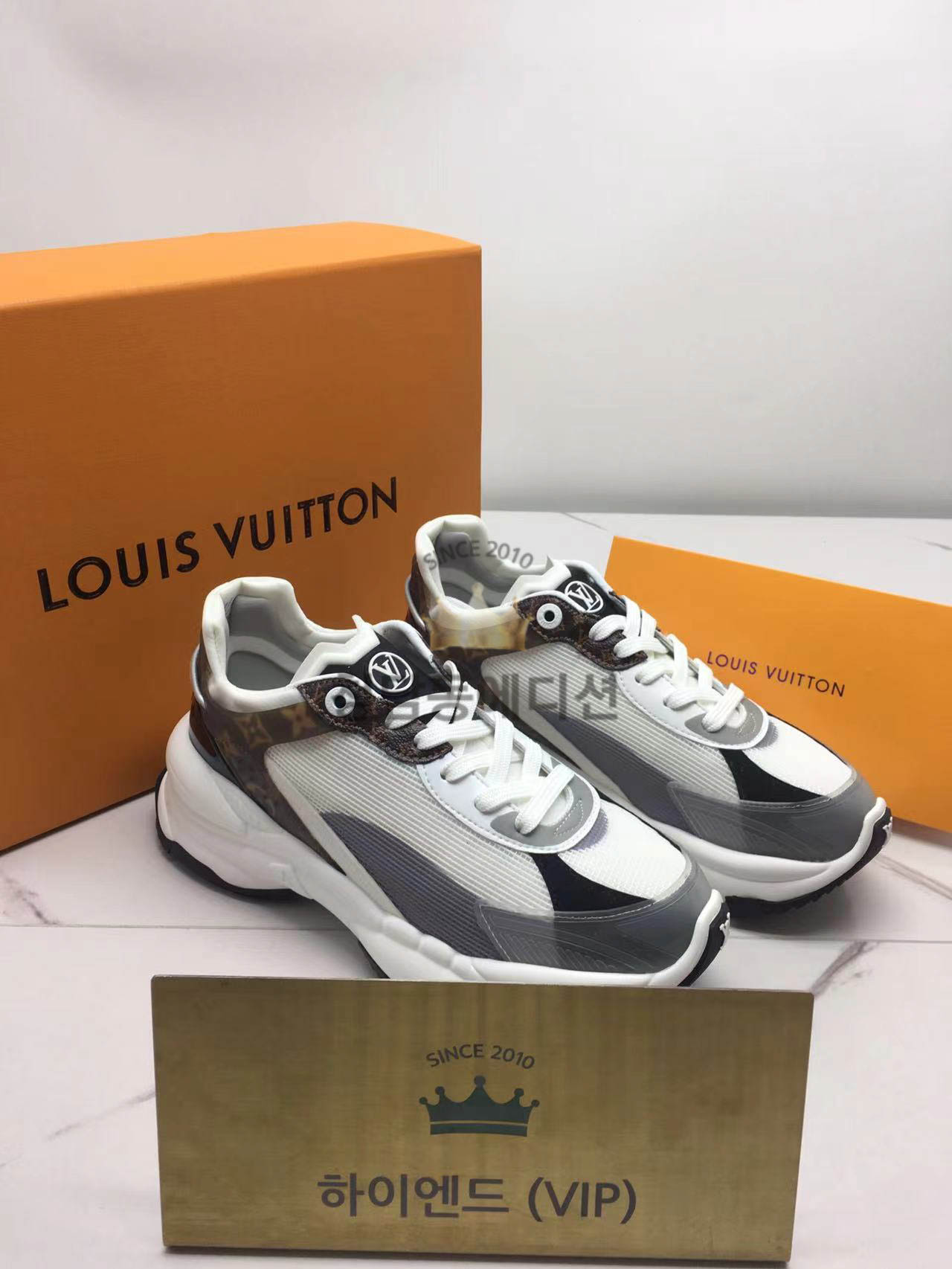 루이비통 런55 스니커즈 (여성용)