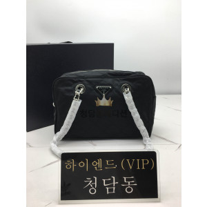 프라다 포코노 퀼팅 체인 숄더백 블랙 1BB903