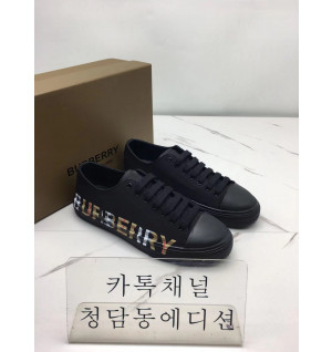 버버리 로고 스니커즈 (남녀공용)