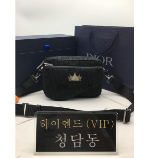 디올 오블리크 새들 트리플 메신저백