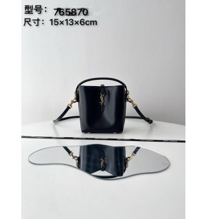 생로랑 LE37 미니 카프스킨 숄더 토트 버킷백