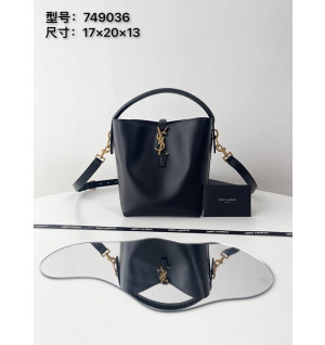 생로랑 LE37 스몰 카프스킨 숄더 토트 버킷백