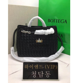 보테가 베네타 안디아모 미디엄 토트백 (컬러 블랙)
