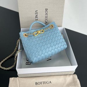보테가베네타 24SS 안디아모 스몰 체인 숄더백 786008