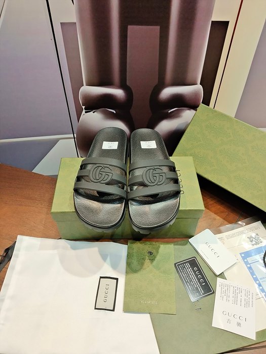 구찌 슬리퍼 (남녀공용)