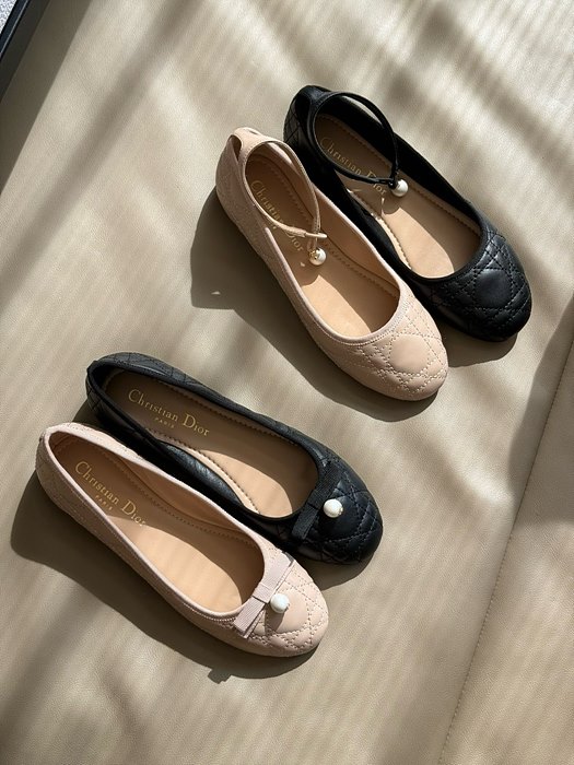 디올 cd 펄 까나쥬 퀄팅 발레리나 플랫 (2color)