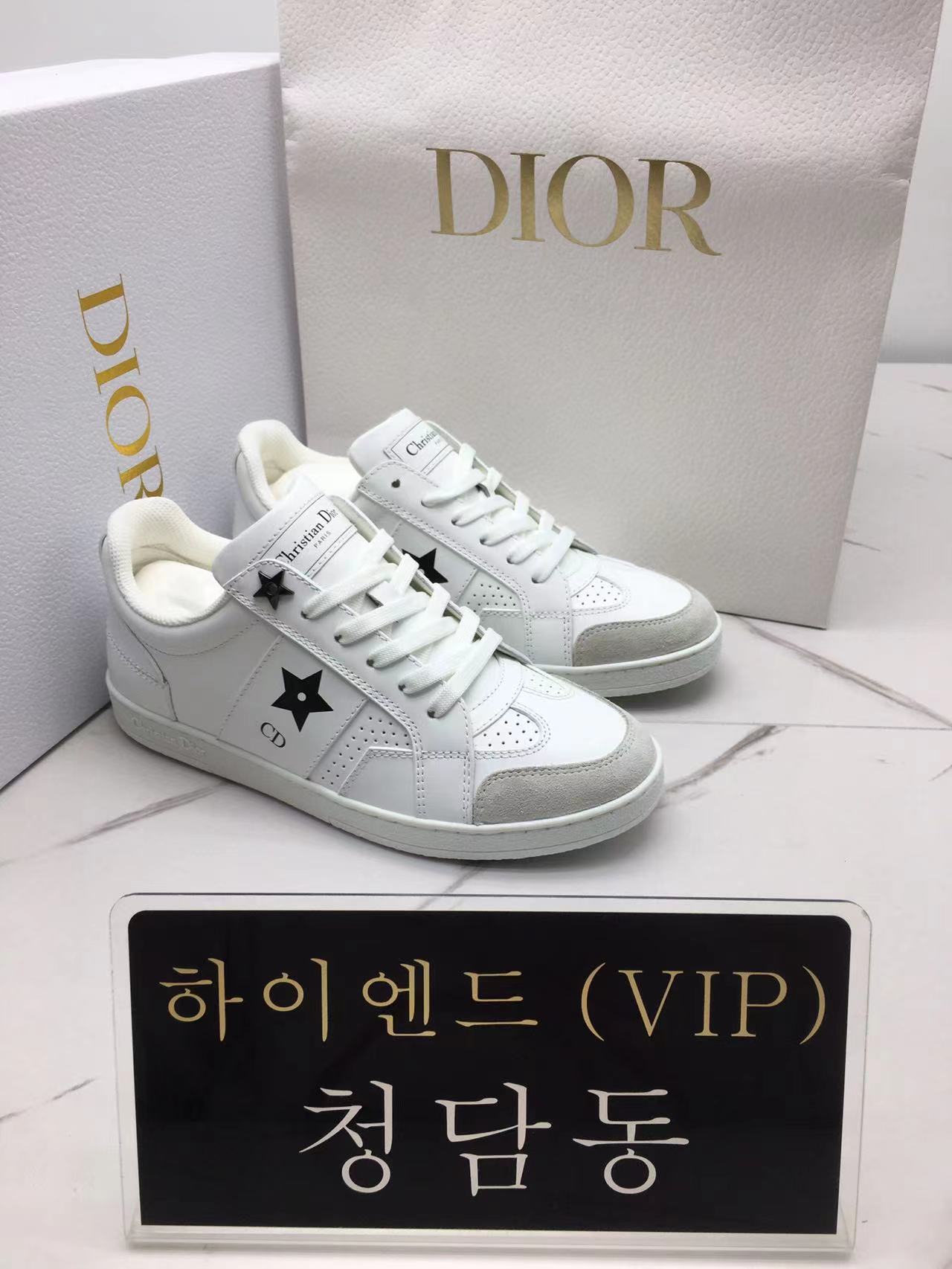 디올 스니커즈
