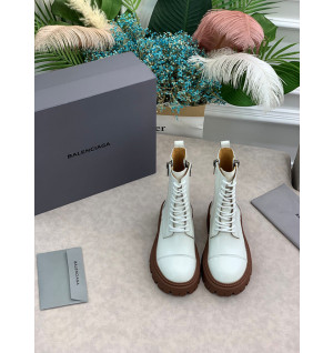 발렌시아가 레이스업 부츠 (굽 5cm)