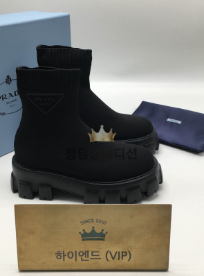 프라다 23FW prd 러그 솔 삭스 부티