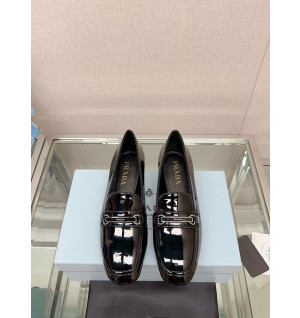 프라다 24ss 스퀘어토 슈즈