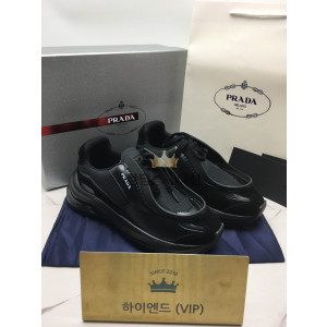 프라다 prd 브러시드 가죽 스니커즈 (남성용)