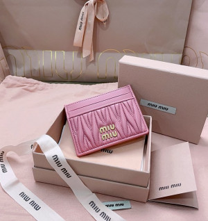 미우미우 마테라쎄 나파 가죽 카드 홀더 5MC076 (컬러 핑크)