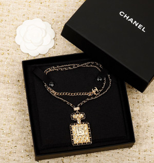 샤넬 향수병 5 목걸이