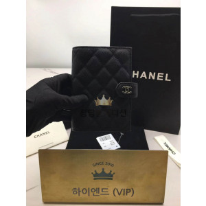샤넬 클래식 캐비어 패스포트 홀더 은장
