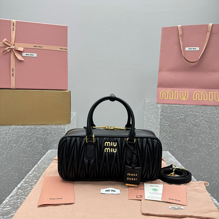 미우미우 아르카디 마테라쎄 나파 가죽 백 27CM (renewal ver.)