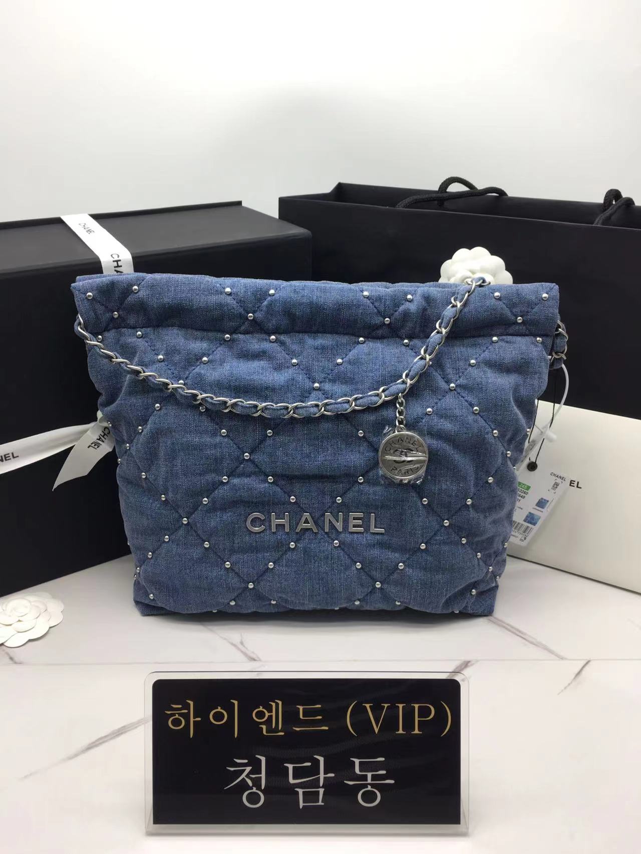 샤넬 24S 22백 스몰 스터드 데님