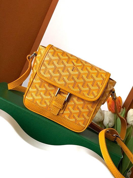 고야드 그랜드 블루 PM 메신저백 (컬러 옐로우)