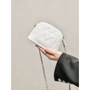 샤넬 24C 포쉐트 체인 미니 클러치백