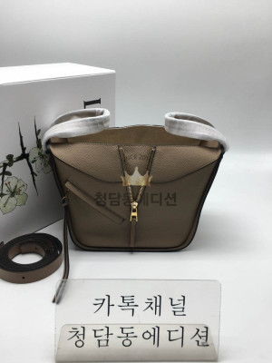 로에베 해먹백 컴팩트 (컬러 샌드)