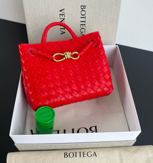 보테가베네타 24SS 안디아모 스몰 743568