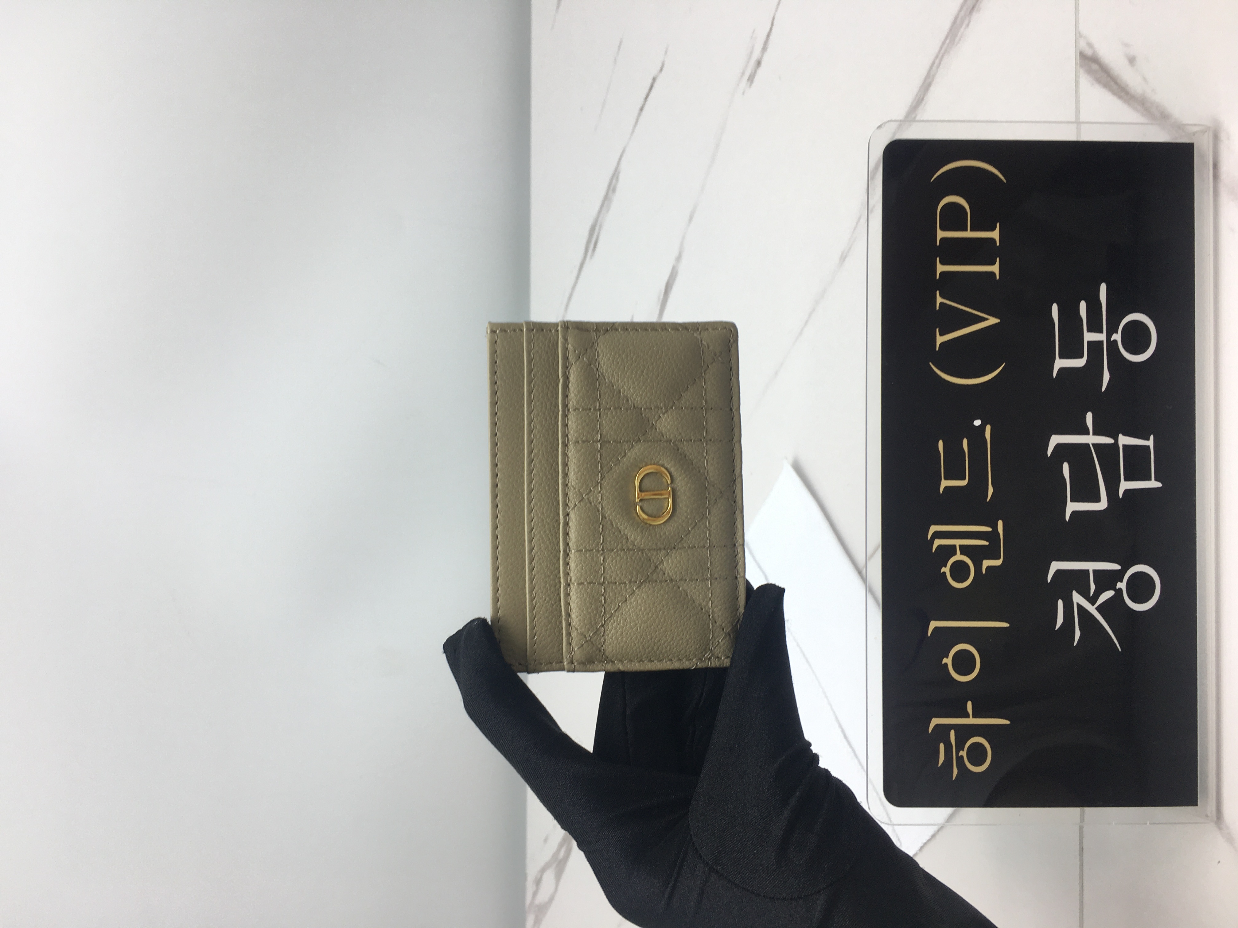 디올 카로 프레지아 카드홀더 (컬러 베이지)