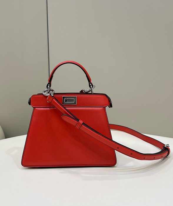 펜디 피카부 I SEE U 쁘띠 