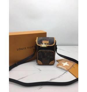 루이비통 니고 x 아마조네 메신저백