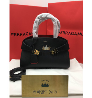 페라가모 허그 탑핸들 스몰