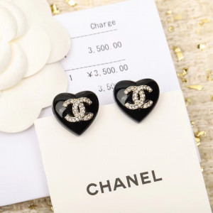 샤넬 하트 이어링
