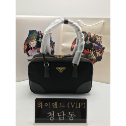 프라다 리에디션 1978 미디움 리나일론 및 사피아노 가죽 투핸들 백 1bb115