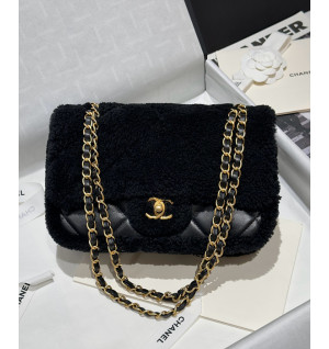 샤넬 램스킨 시어링 플랩백 AS5149