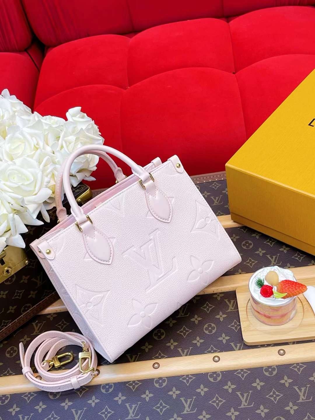 루이비통 온더고PM 토트백 핑크 M47135