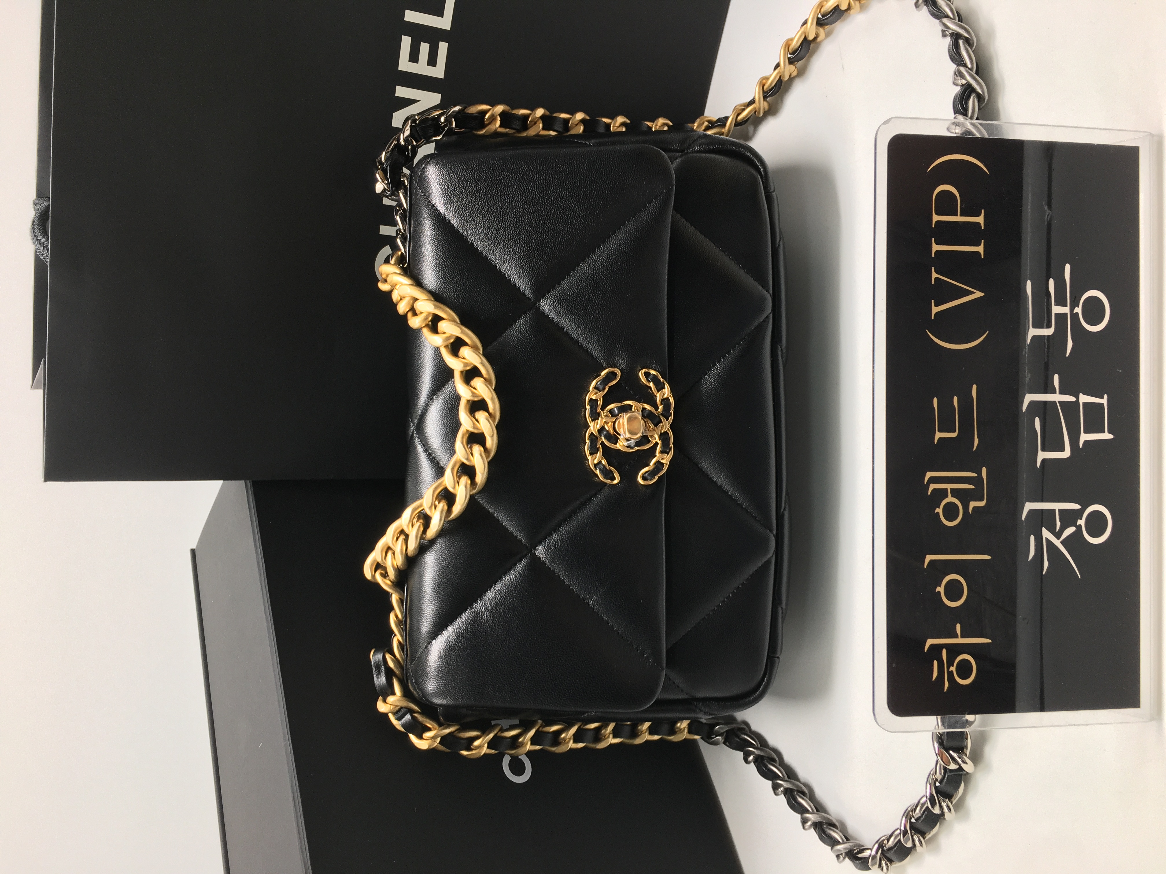 샤넬 19 플랩백 스몰 (하이엔드급) (고트스킨)