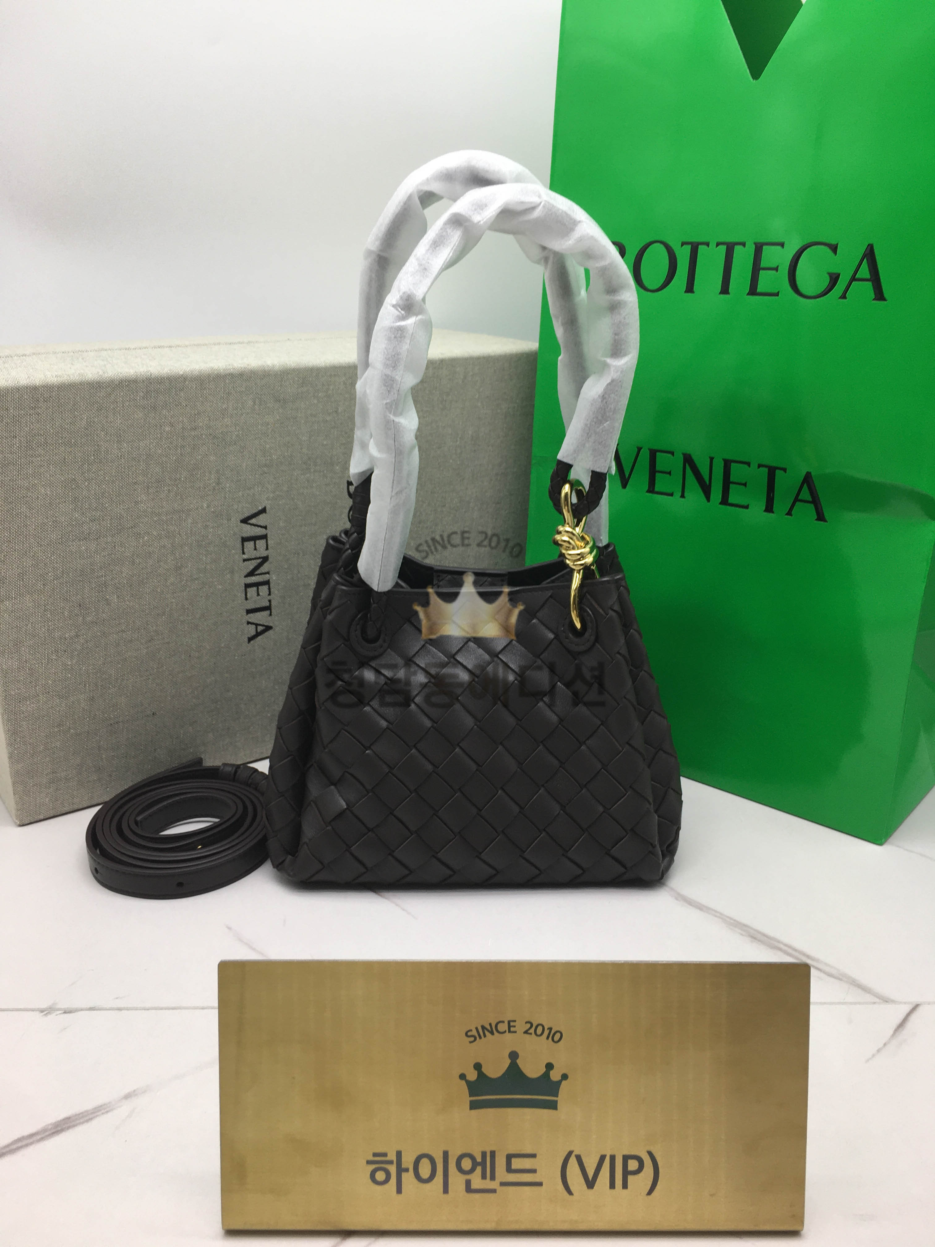 보테가베네타 숄더백 파라슈트 안디아모 스몰 796569 (컬러 다크브라운)