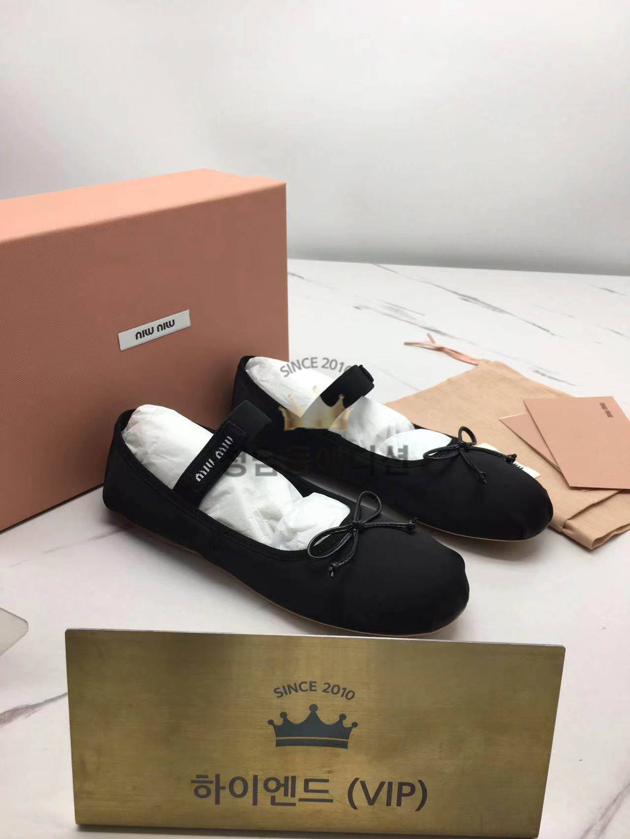 미우미우 발레플랫