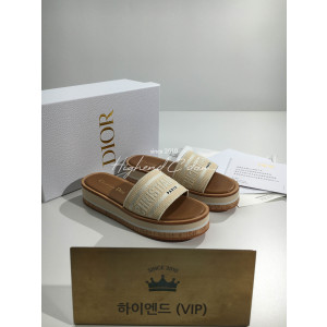 디올 슬리퍼