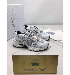 디올 크로노 스니커즈