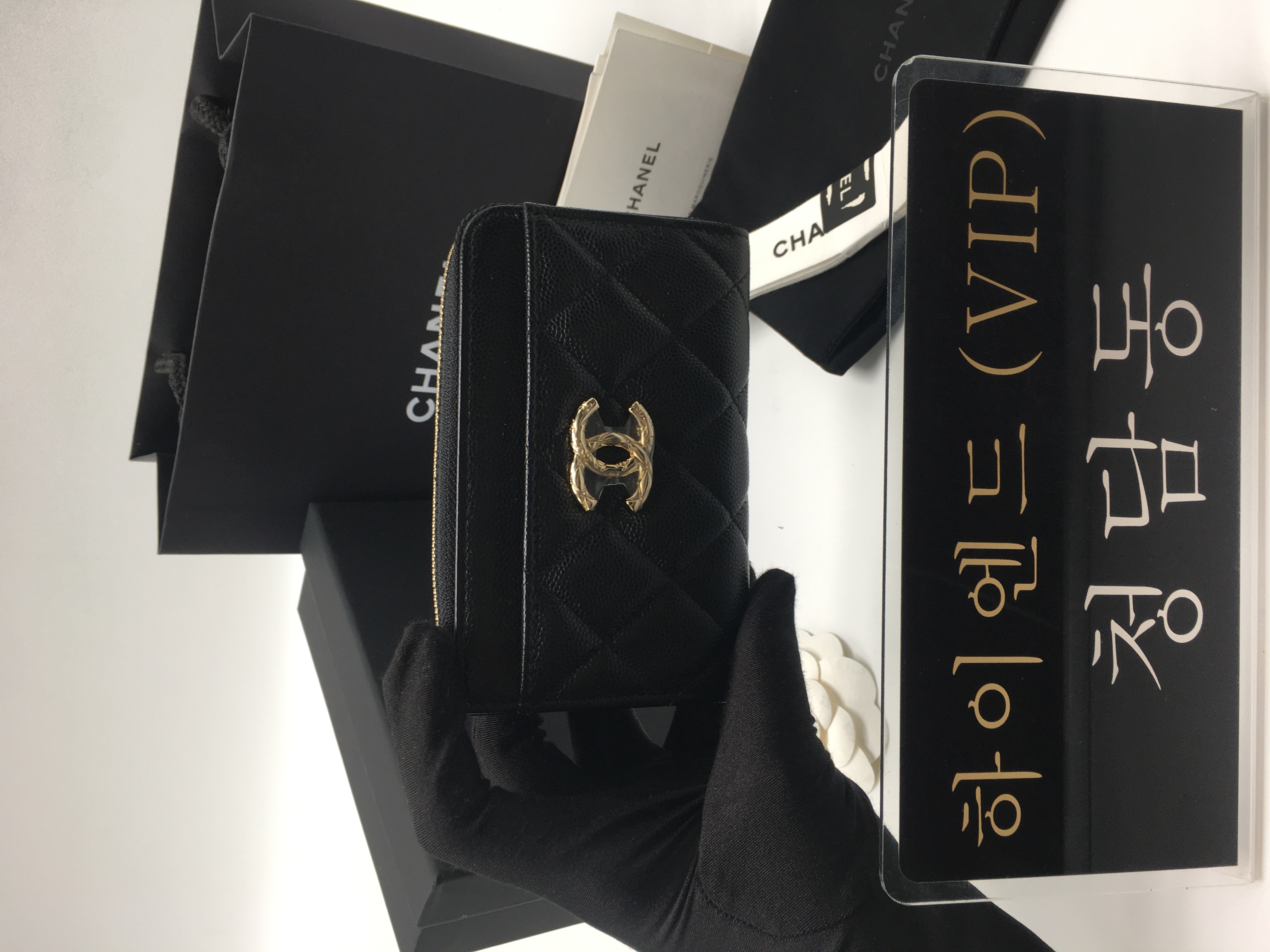 샤넬 24B CC로고 지퍼 카드홀더